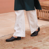 Voyage white pajama 2501, front view on model